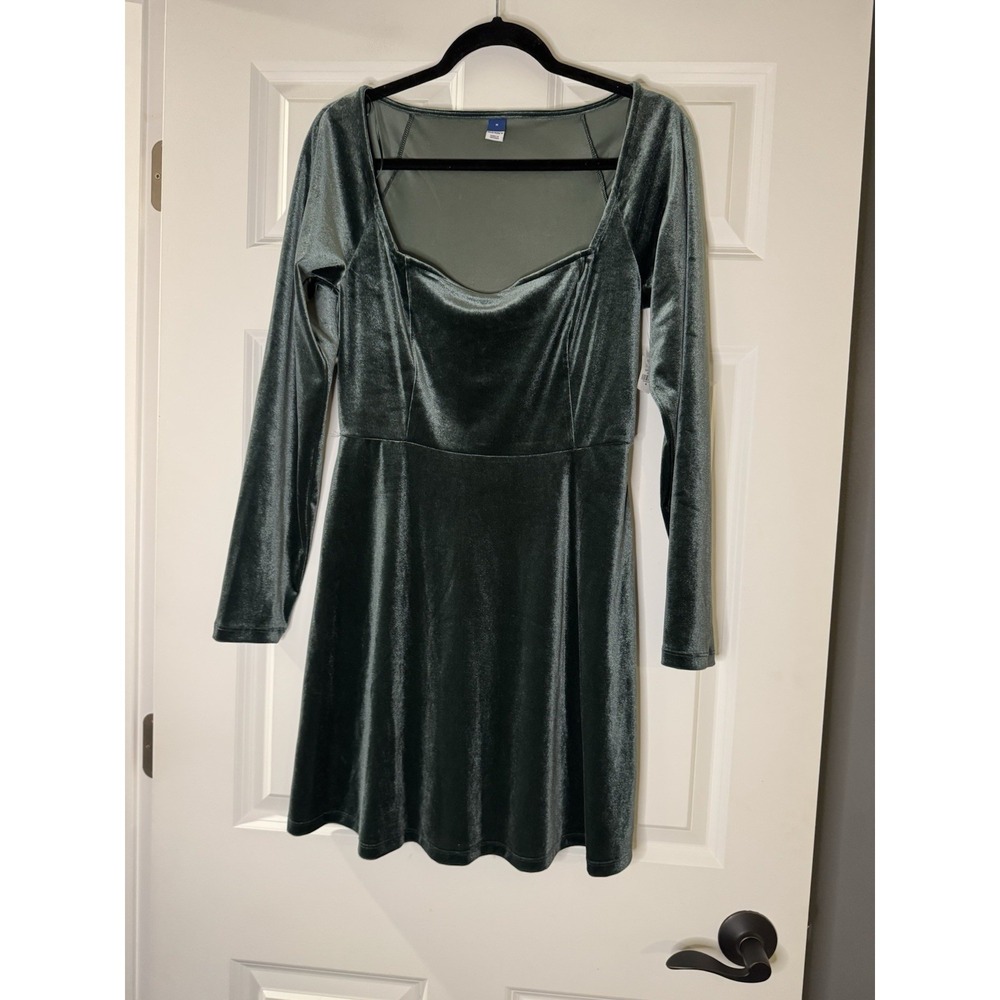 Old Navy Square neck Velvet Green Dress Medium Nwt - Picture 1 of 2